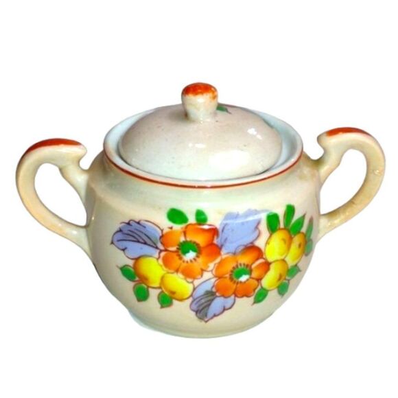 Small Sugar Bowl w/ Lid Cream Coloured Floral Pattern Two Handles Made in Japan - Picture 1 of 8